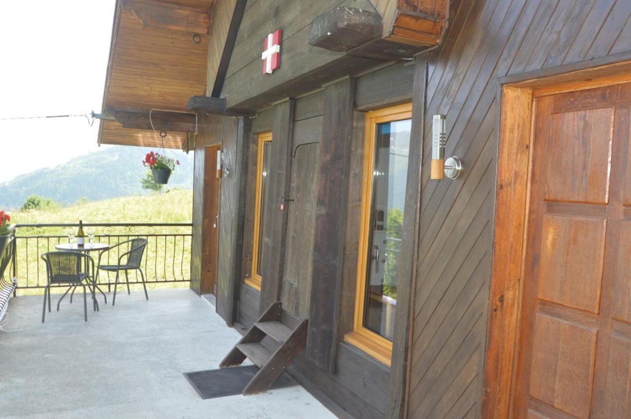 Le Petit Chalet-Leard Jarrier Exterior photo